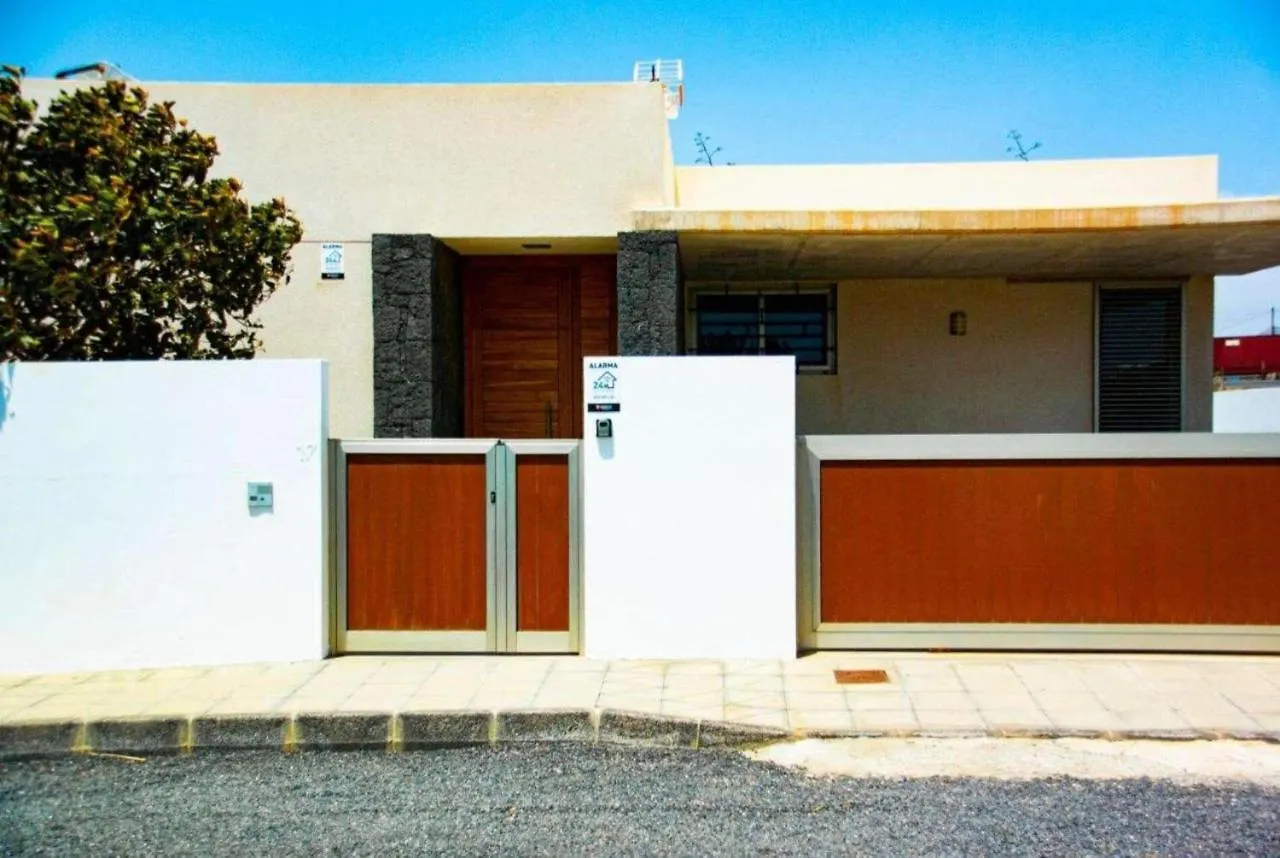 Sal Marina Villa Puerto del Carmen  Spanje